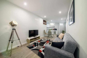 Pena Apartments B by MTH